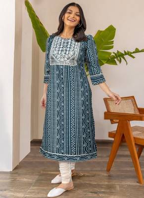 Women's rayon thread work  straight kurti with leggings set 1