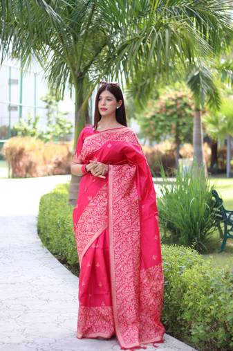 Pink Banglori Silk Blend Woven Saree Festive Wear