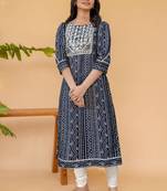 Women's rayon thread work  straight kurti with leggings set