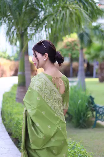Mahendi Green Banglori silk blend Blend Woven Saree Festive Wear