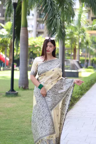 Cream Banglori silk blend Blend Woven Saree Festive Wear