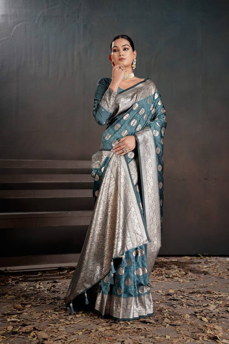 teal silk laheriya saree with designer pallu 