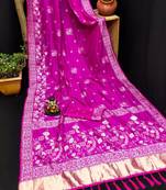 Koram Pink Dola Silk Laheriya Weaving Border And Lagdi Patta Pallu Saree With Blouse For Women