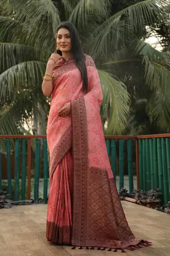 Koram Peach Kanjivaram Soft Silk Weaving Borders Havy Design Saree With Blouse For Women