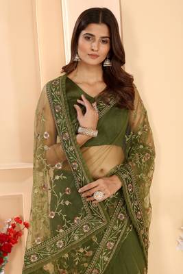 Beautiful Latest Designed Embroidered Bollywood Net Saree With Unstiched Blouse 2