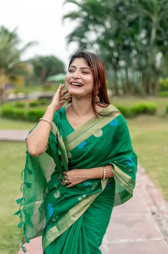 Green Pure Linen silk blend Jamdani Woven Saree Festive Wear