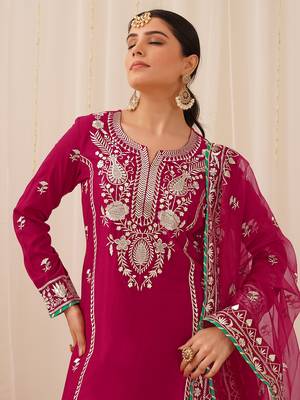 women pink silk blend solid yoke design straight kurta palazzo with dupatta 3