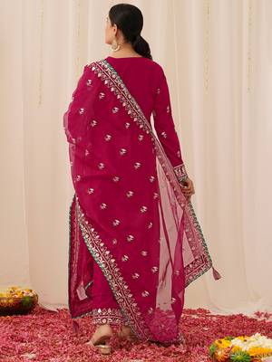 women pink silk blend solid yoke design straight kurta palazzo with dupatta 5