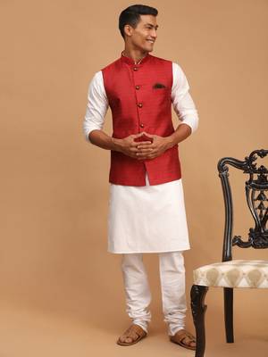Men'S Maroon And White Cotton Blend Jacket, Kurta And Pyjama Set 1