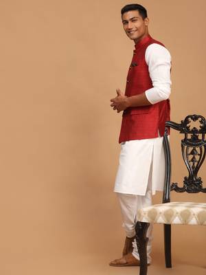 Men'S Maroon And White Cotton Blend Jacket, Kurta And Pyjama Set 2