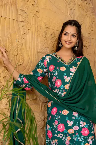 women green rayon blend floral printed straight kurta trousers with dupatta
