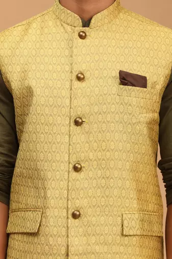 Men'S Dark Green, Yellow And White Cotton Blend Jacket, Kurta And Pyjama Set
