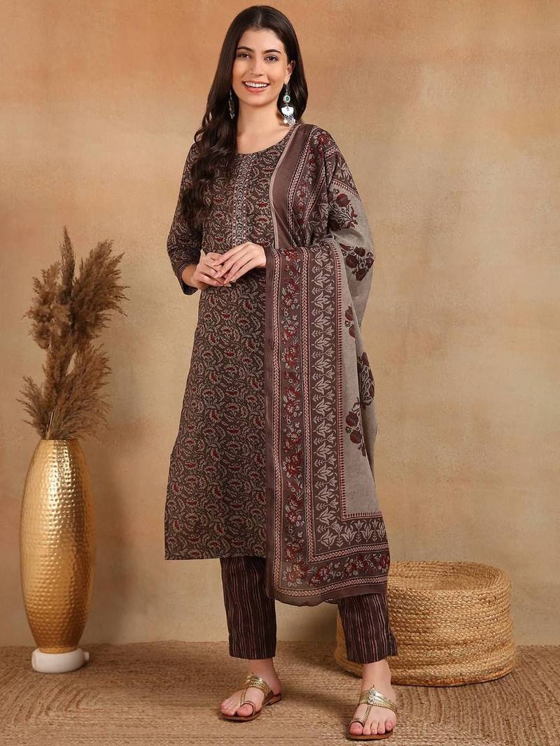 women grey rayon blend ethnic motifs printed straight kurta trousers with dupatta