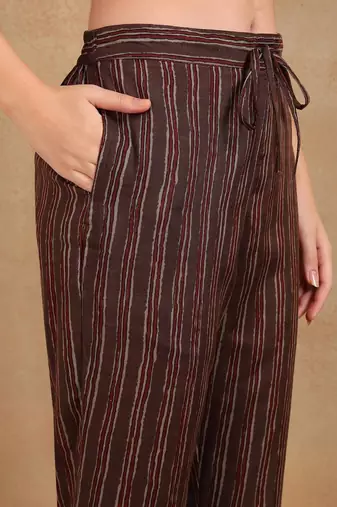 women grey rayon blend ethnic motifs printed straight kurta trousers with dupatta