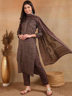 women grey rayon blend ethnic motifs printed straight kurta trousers with dupatta 1