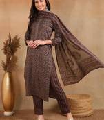 women grey rayon blend ethnic motifs printed straight kurta trousers with dupatta