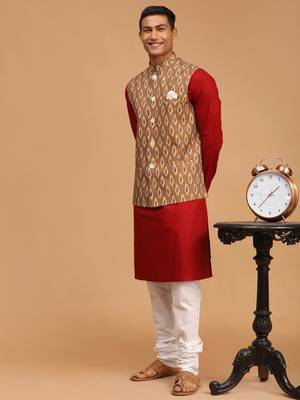 Maroon, Green And White Cotton Blend Jacket, Kurta And Pyjama Set 2