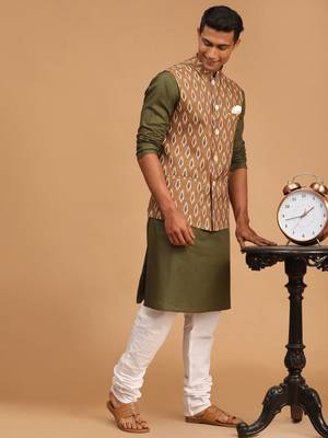 Green And White Cotton Blend Jacket, Kurta And Pyjama Set 2