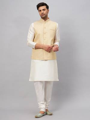 Men'S Cream Silk Blend Jacket, Kurta And Pyjama Set 1