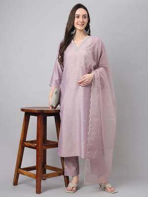 Janasya women's lavender chinon embellished kurta with pant and dupatta 1