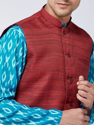 Turquoise And Maroon Cotton Blend Jacket, Kurta And Pyjama Set 4