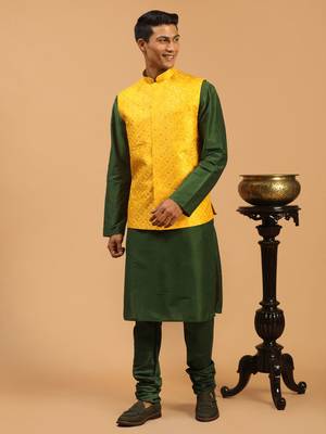 Green Silk Blend Jacket, Kurta And Pyjama Set 2