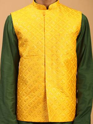 Green Silk Blend Jacket, Kurta And Pyjama Set 4