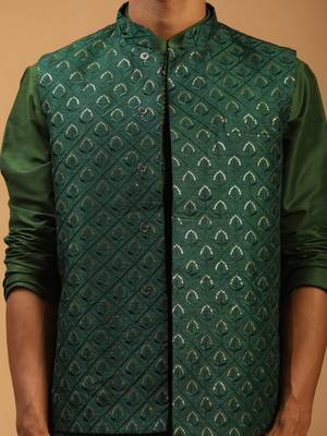 Green Silk Blend Jacket, Kurta & Pyjama 4