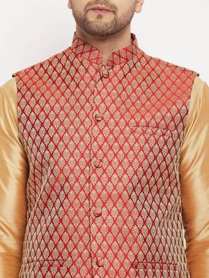 Rose Gold And Maroon Silk Blend Jacket, Kurta And Pyjama Set 4