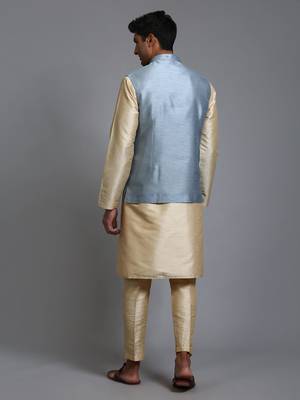 Grey And Gold Silk Blend Jacket, Kurta And Pyjama Set 3