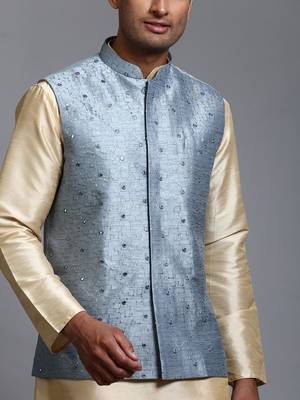 Grey And Gold Silk Blend Jacket, Kurta And Pyjama Set 4