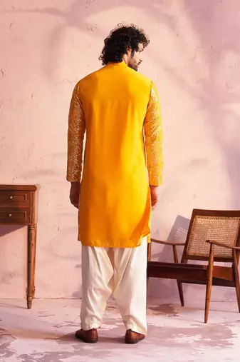 Men'S Yellow And Cream Georgette Kurta And Patiala Set