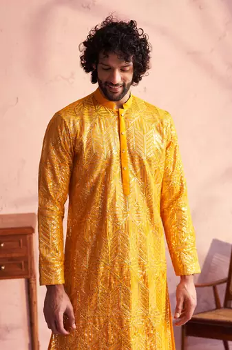 Men'S Yellow And Cream Georgette Kurta And Patiala Set