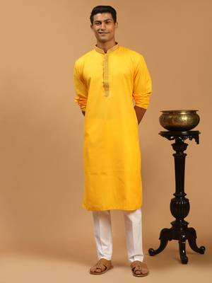 Men'S Yellow Cotton Blend Kurta & Pyjama Set 1