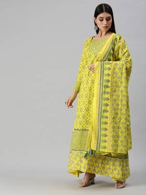women's round neck floral foil print yellow anarkali kurta and palazzos with dupatta 3