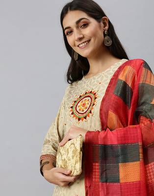 women's round neck floral foil print cream straight kurta and palazzos with dupatta 2