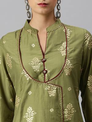 women's mandarin collar ethnic motifs sequinned olive a-line kurta and skirt 5