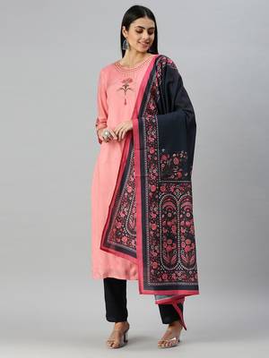 women's round neck solid zardozi pink straight kurta and trouser with dupatta 4
