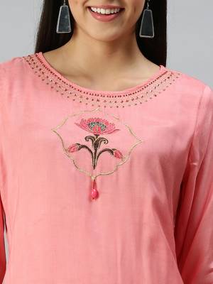 women's round neck solid zardozi pink straight kurta and trouser with dupatta 5