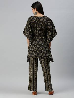 women's v-neck floral black kaftan kurti and trouser 2