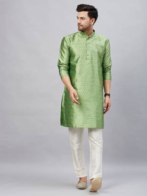 Men'S Mint Green And Cream Silk Blend Kurta Pyjama Set 1
