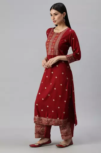 women's round neck ethnic motifs foil print maroon straight kurta and palazzos