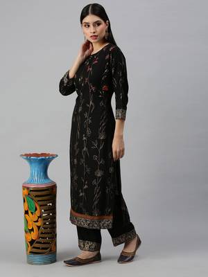 women's round neck floral foil print black straight kurta and trouser 4