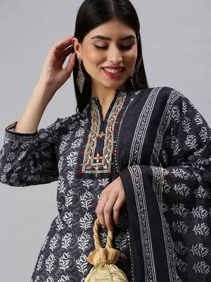 women's mandarin collar floral grey straight kurta and trouser with dupatta 1