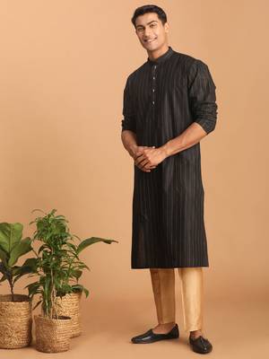 Men'S Maroon And Rose Gold Cotton Blend Kurta Pyjama Set 1