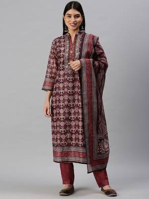women's mandarin collar ethnic motifs maroon straight kurta and trouser with dupatta 2