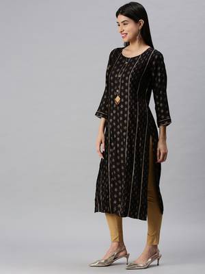 women's round neck floral foil print black straight kurta and trouser with dupatta 3