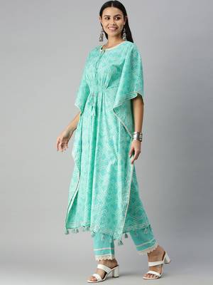 women's round neck geometric blue kaftan kurta and trouser 3