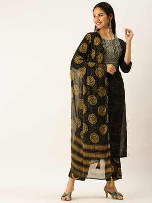 women's round neck geometric black straight kurta and trouser with dupatta 2