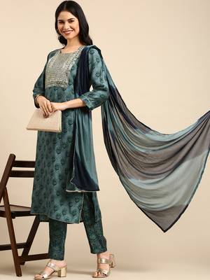 women's round neck floral foil print blue straight kurta and trouser with dupatta 4